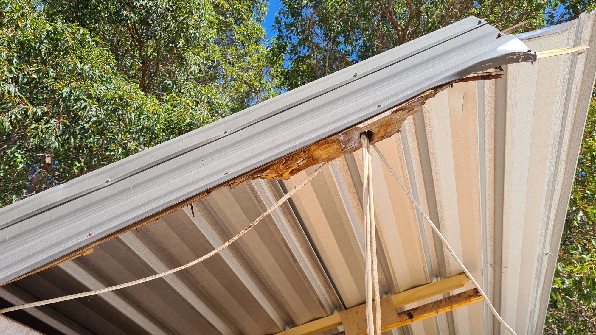 Common defect example from a roof frame inspection (double brick)