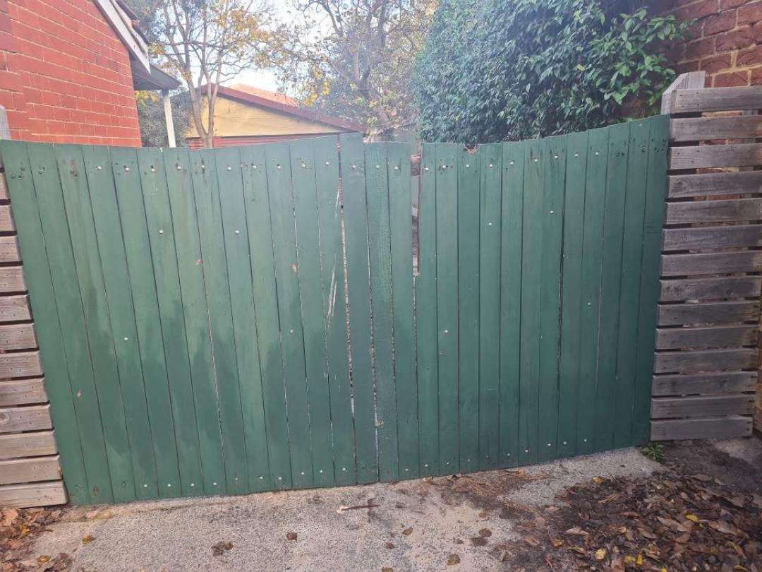 External Wall Cracking due to Settlement — real structural defect photographed in a SURE Building Inspections report