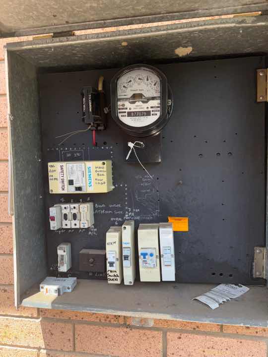 No Visible Evidence of Previous Termite Treatment — real termite defect photographed in a SURE Building Inspections report