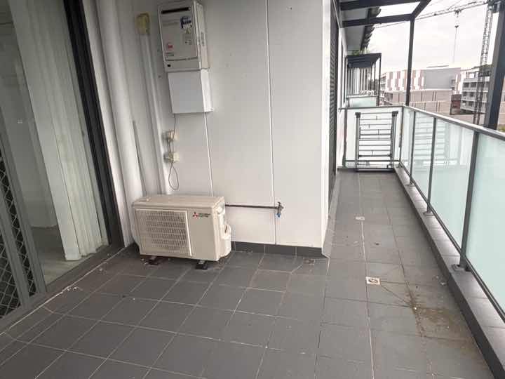 Untested Smoke Alarms — real fire defect photographed in a SURE Building Inspections report